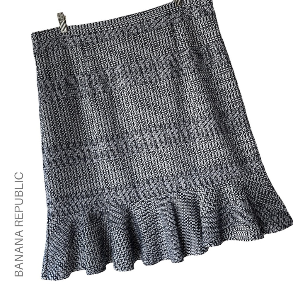 BANANA REPUBLIC | NWOT JACQUARD KNIT NAVY BLUE FLOUNCE PENCIL SKIRT MIDI | 12